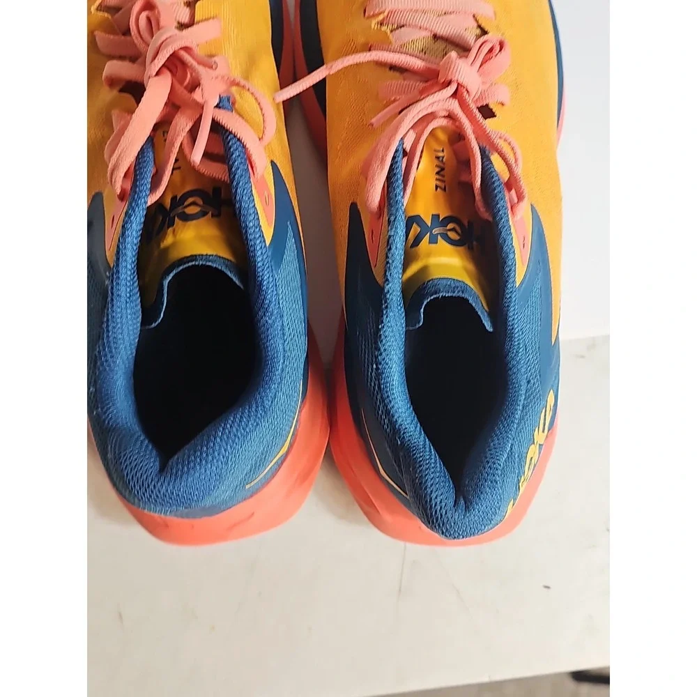 Hoka One One please see